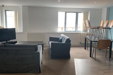 8 bed flat, 10 Kinterbury Street, City Centre, Plymouth, PL12DG - Image 2